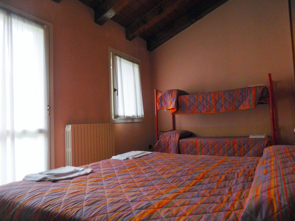 Hotel La Piazzetta ヴィディチアティコ 部屋 写真
